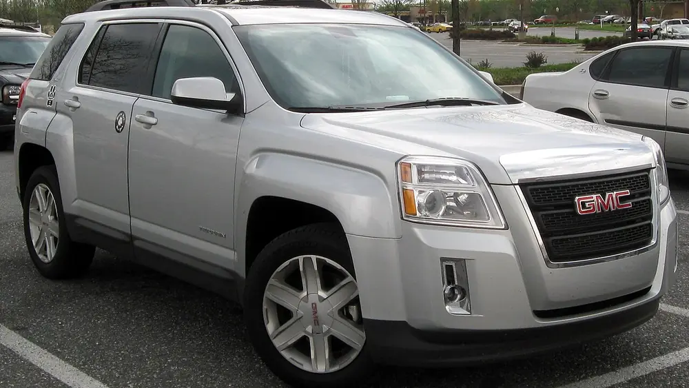A 2012 GMC Terrain seen from the front